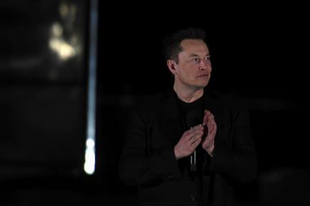 SpaceX's Elon Musk gives an update on the company's Mars rocket Starship in Boca Chica, Texas U.S. September 28, 2019. REUTERS/Callaghan O'Hare